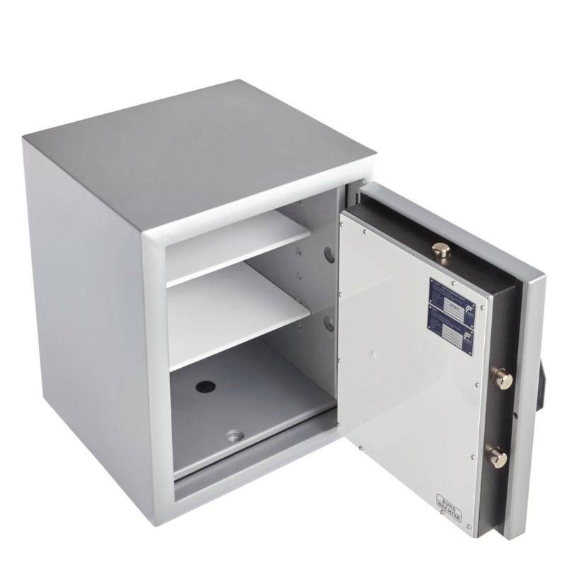 Interior shelves of Burg Wachter Diplomat MTD 760 safe