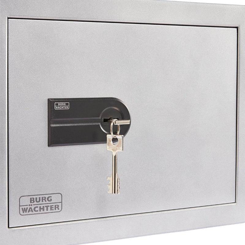 Close-up of Burg Wachter MT640 safe key lock