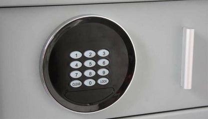 Close-up of Euro Vault SFEV-DR12-TZE electronic keypad.