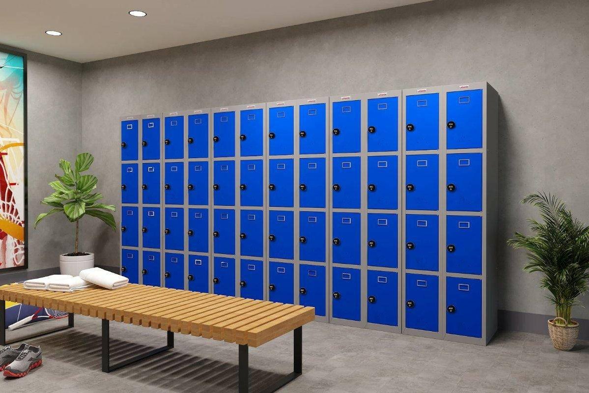 Room with multiple Phoenix PL1430GB lockers, key lock