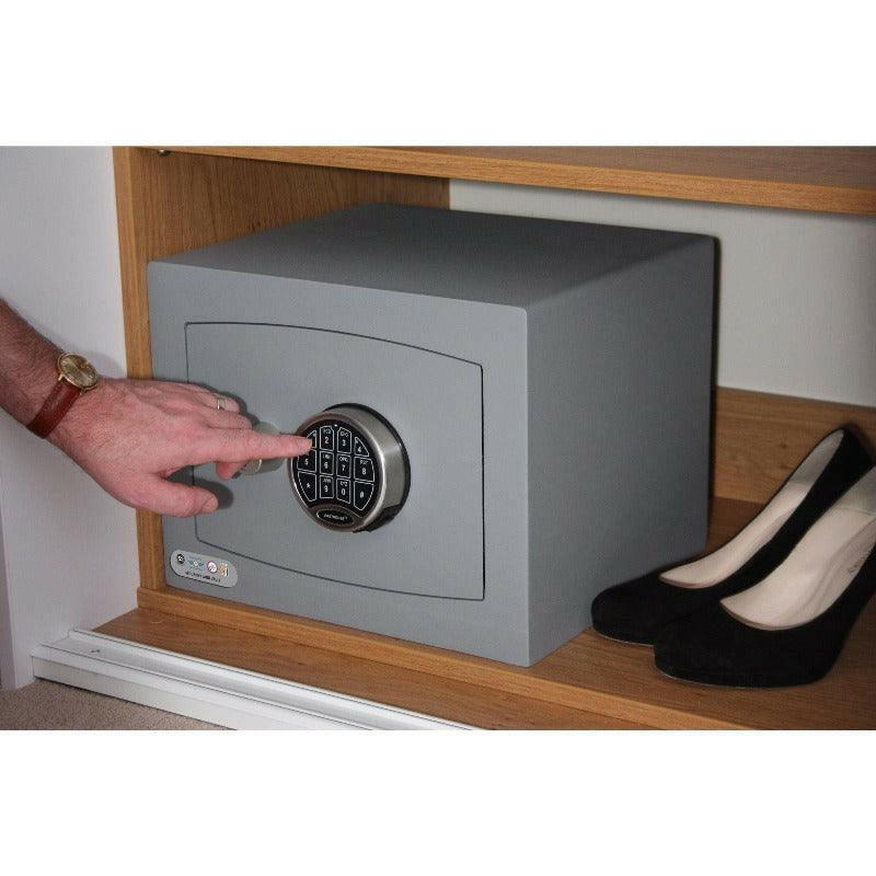 picture of the Securikey Mini Vault 1 Silver S2 Safe, 26 Litres